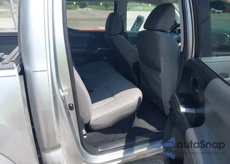 2022 Toyota Tacoma Sr5 V6 z USA, uszkodzony, nr VIN 3TMAZ5CN5NM181423